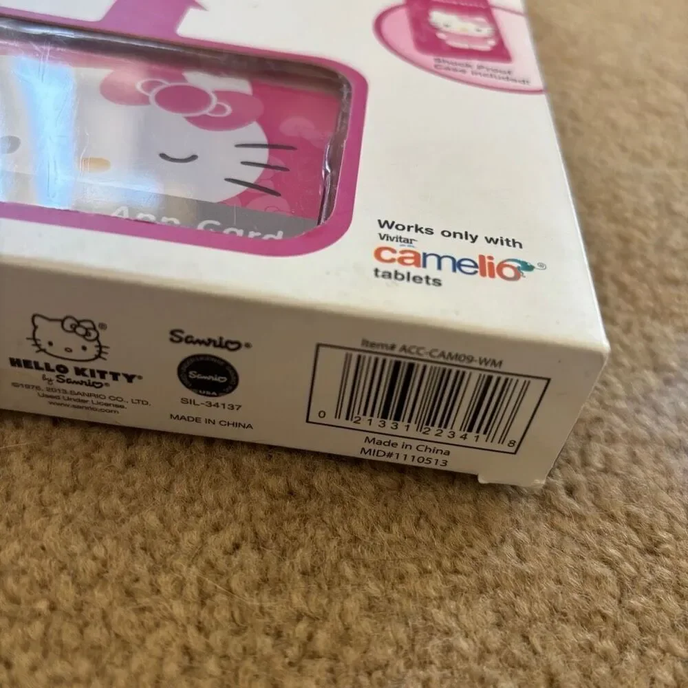 Vivitar Camelio Hello Kitty Personalization Kit 2013 *New*